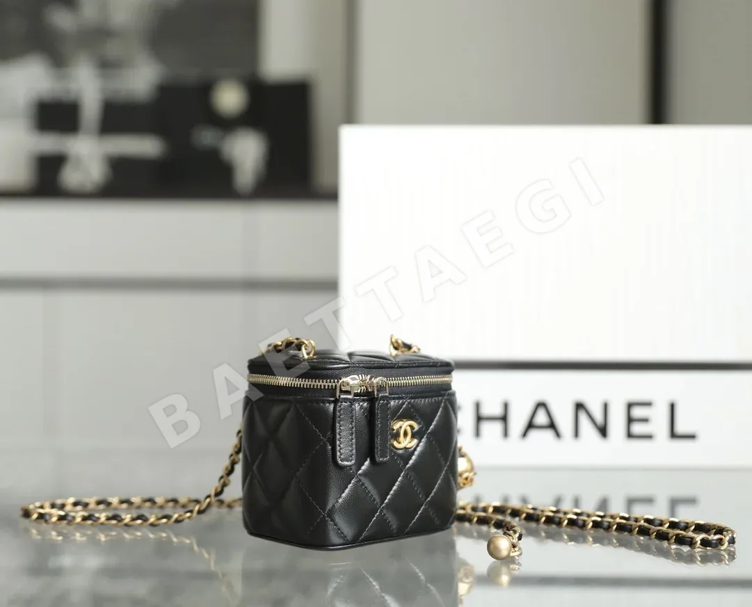 샤넬 미니 코스메틱 박스백 블랙 카프스킨 가방 상세 이미지 3