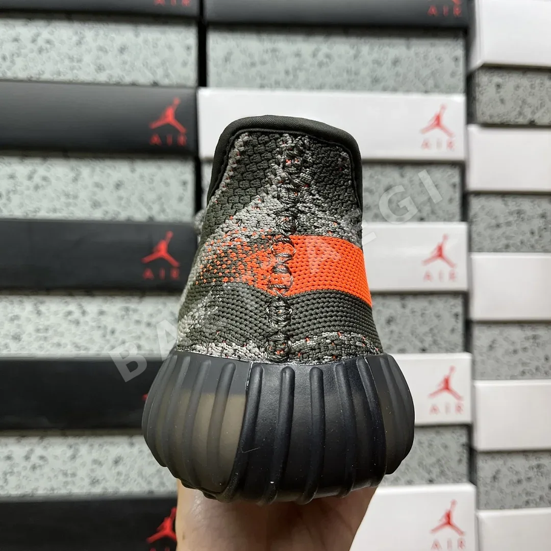 아디다스 [XQ] 이지 부스트 350 V2 HQ7045 200807 Adidas Yeezy Boost 350 V2 Carbon Beluga 상세 이미지 8