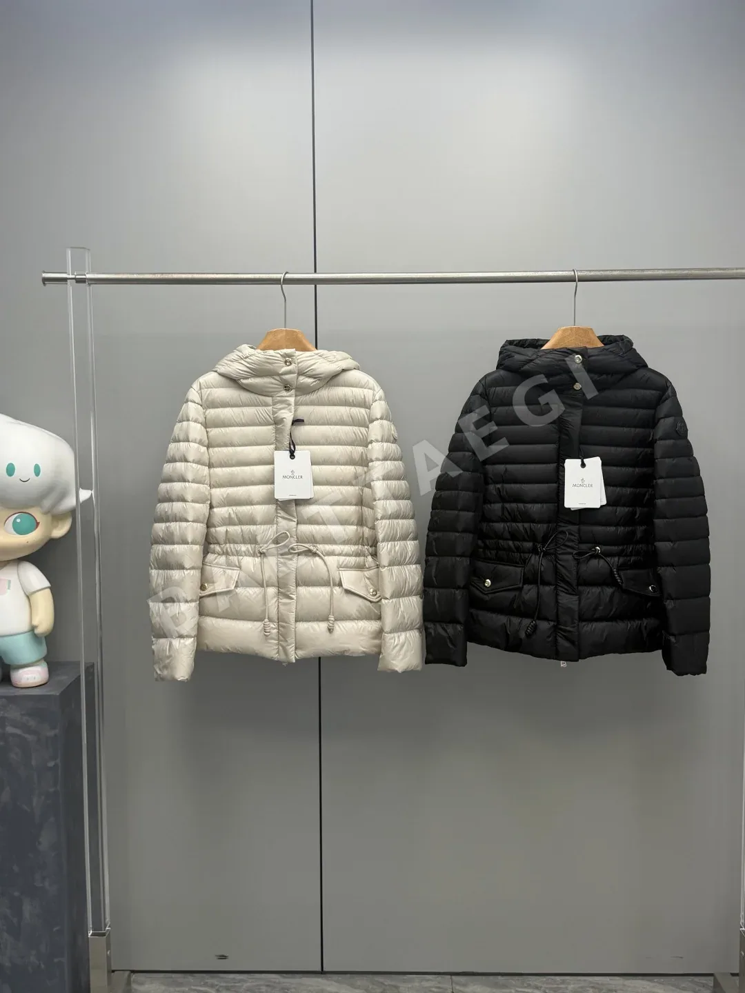 몽클레르 Raies 여성 후드 크롭 다운 패딩 188523