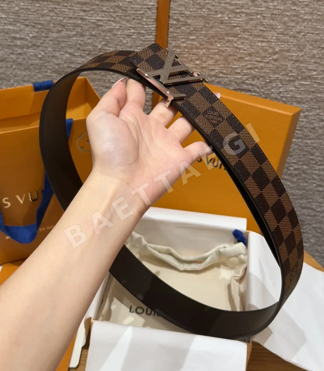 루이비통 이니셜 40mm 리버시블 벨트 상세 이미지 3
