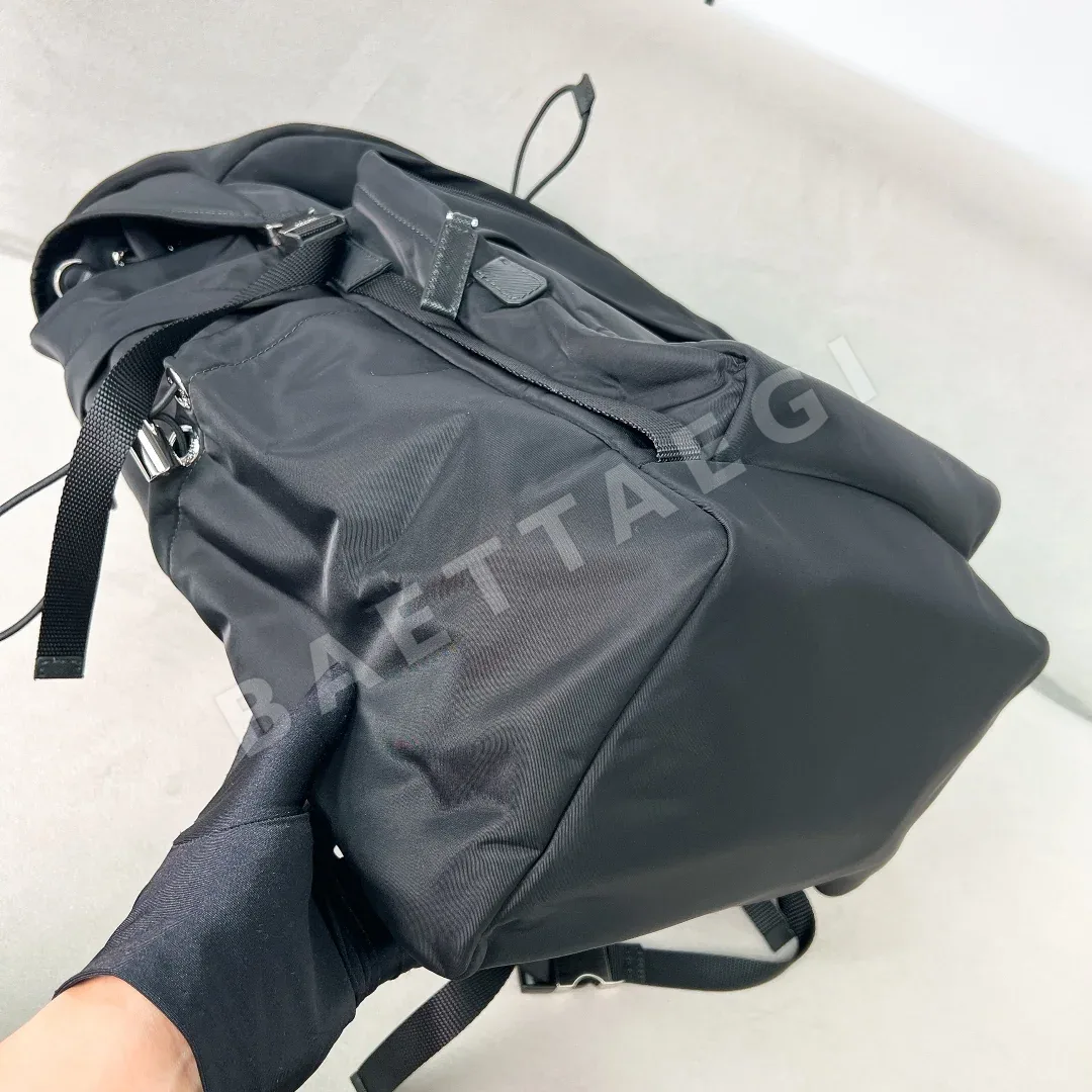 프라다 낙하산 나일론 남성 백팩 2VZ090 상세 이미지 7