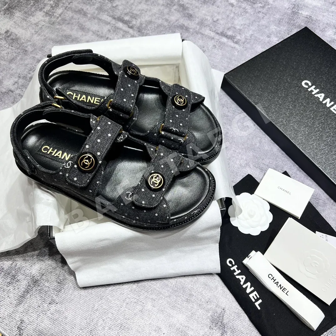 샤넬 클래식 더블 C 벨크로 비치 슈즈 94997