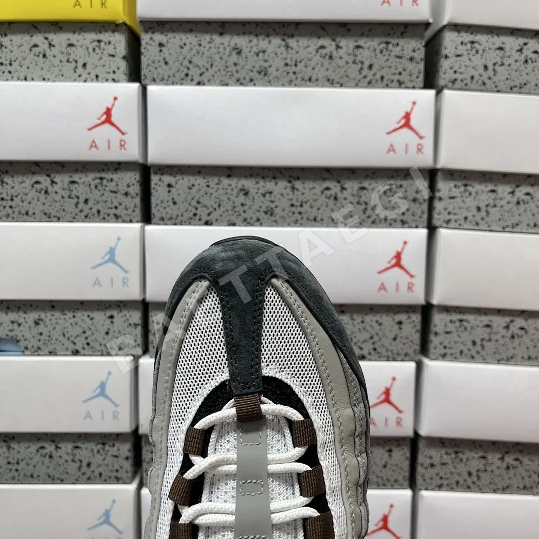 나이키 [KZ2.0] 에어 맥스 95 SB 그레이 블랙 브라운 HF7545-002 201166 Nike Air Max 95 SB Cacao 상세 이미지 8
