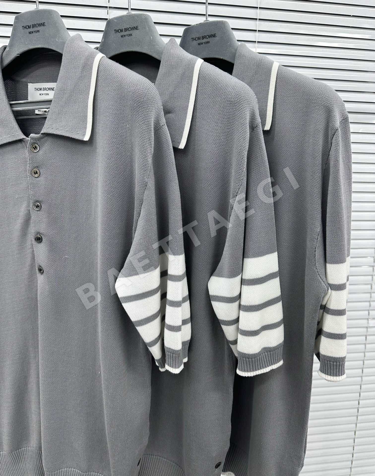 톰브라운 4바 스트라이프 실크 혼방 남성 반팔 폴로셔츠 상세 이미지 2