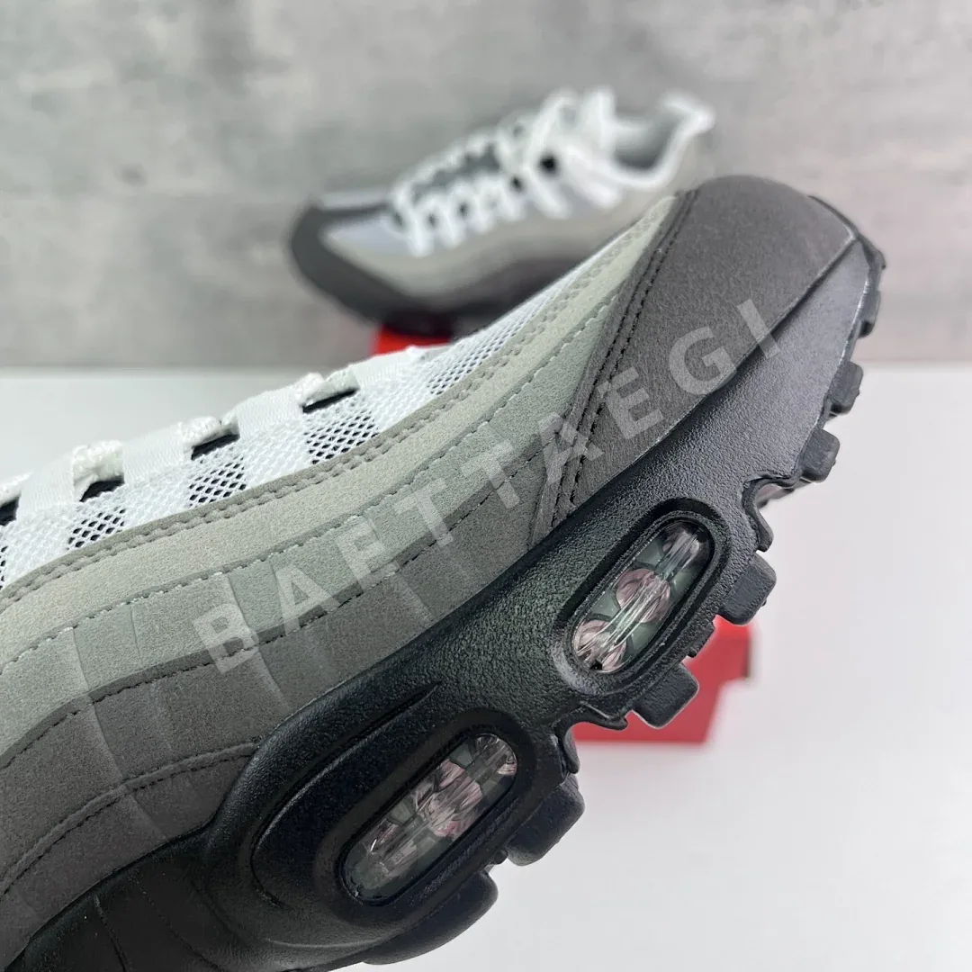 나이키 [GX] 에어 맥스 95 OG AT2865-003 201226 Nike Air Max 95 OG Black Anthracite 상세 이미지 9