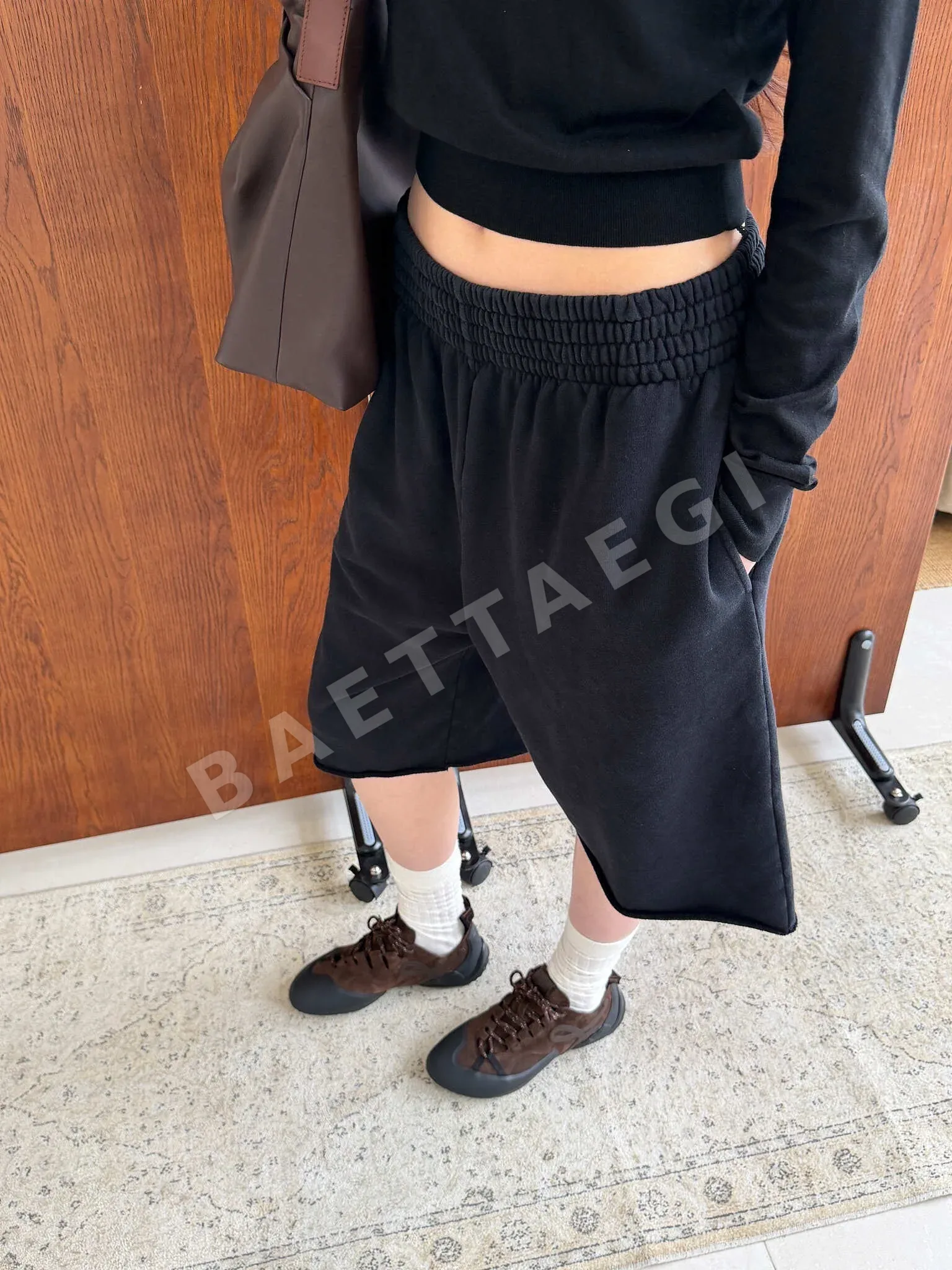 셀린느 자수 로고 워시드 면 반바지 상세 이미지 13