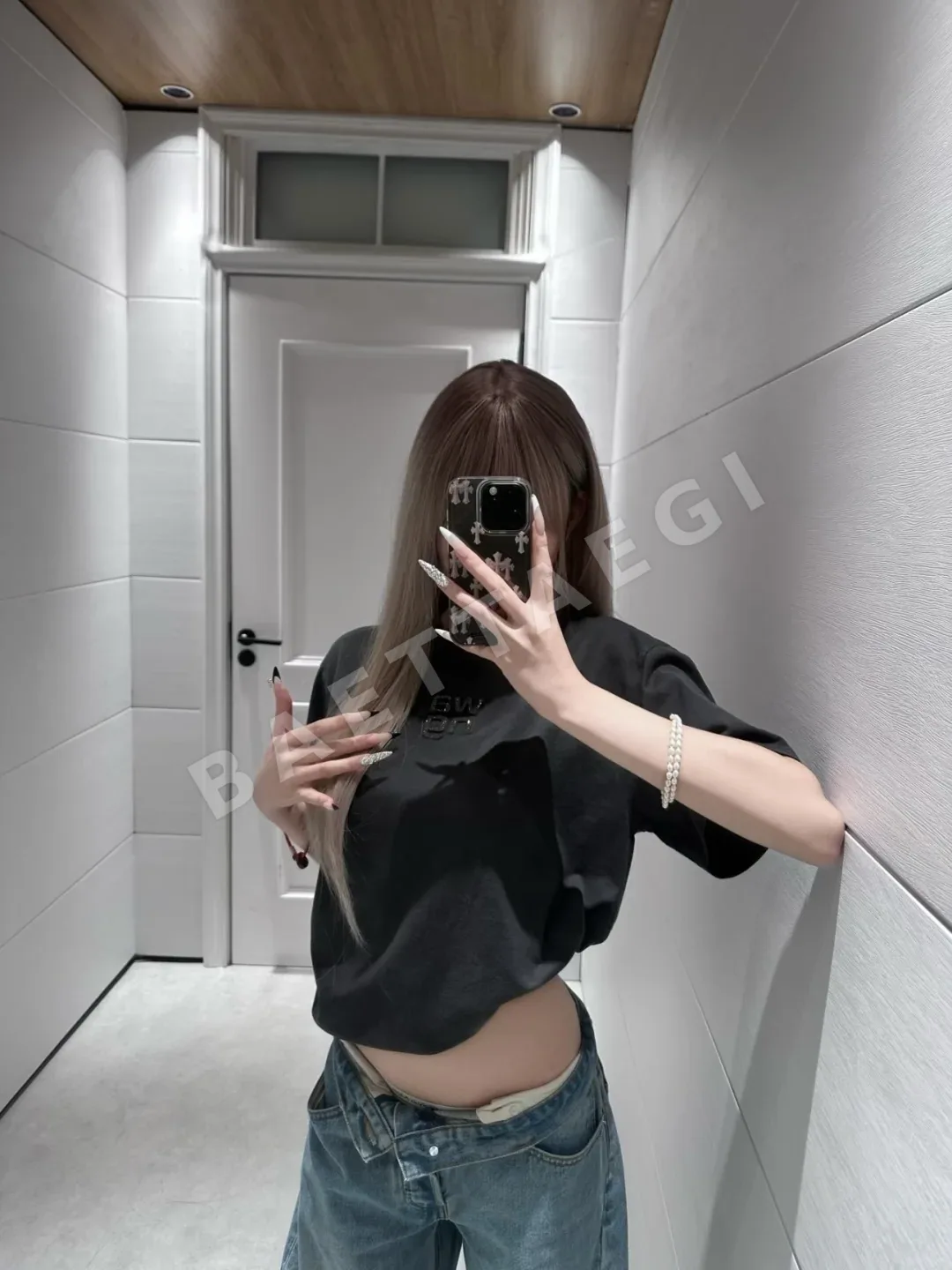 알렉산더왕 크리스탈 라인스톤 장식 반팔 티셔츠 상세 이미지 9
