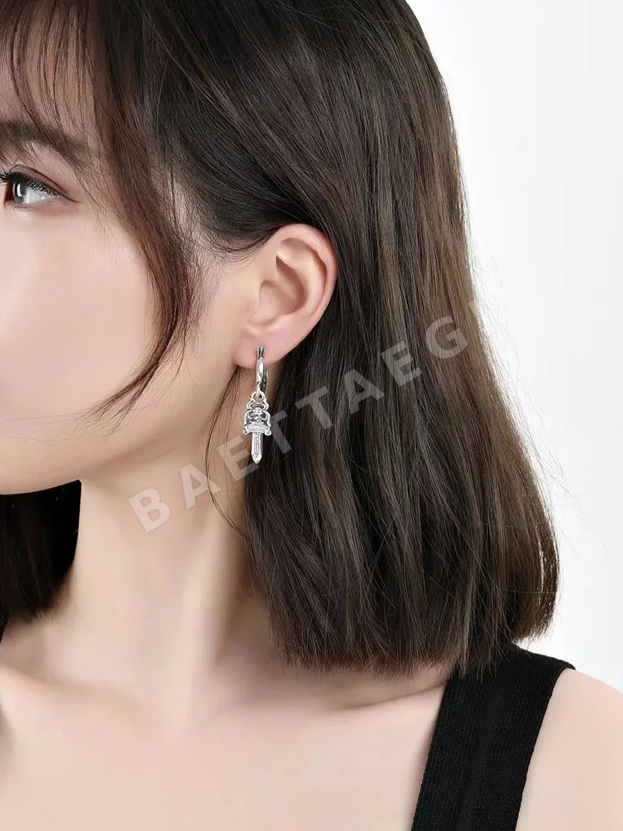 크롬하츠 검 모티브 유니섹스 귀걸이 상세 이미지 6