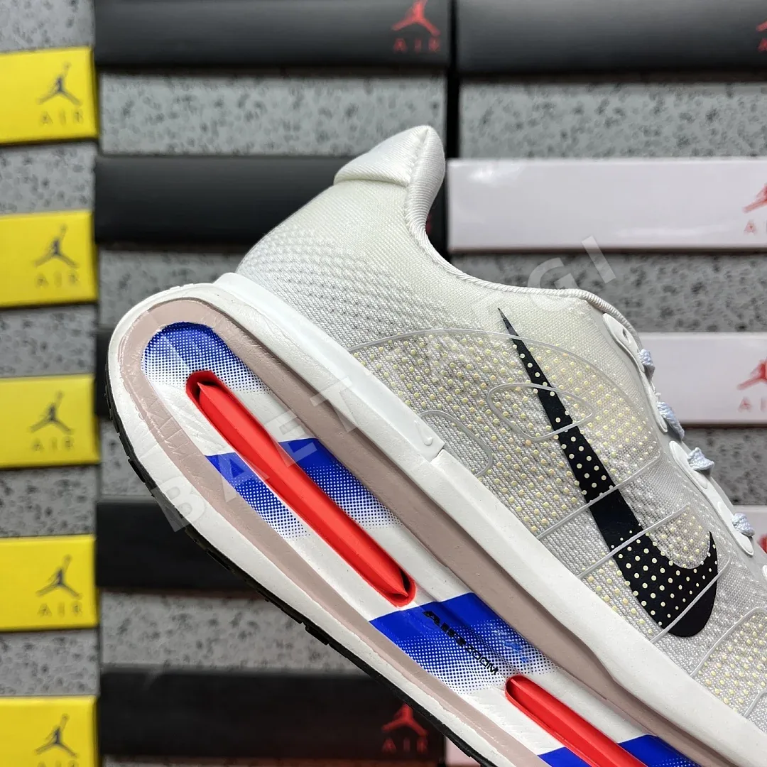 나이키 [CG] 보메로 프리미엄 CM II5258-100 201991 Nike Vomero Premium CM White Racer Blue 상세 이미지 3