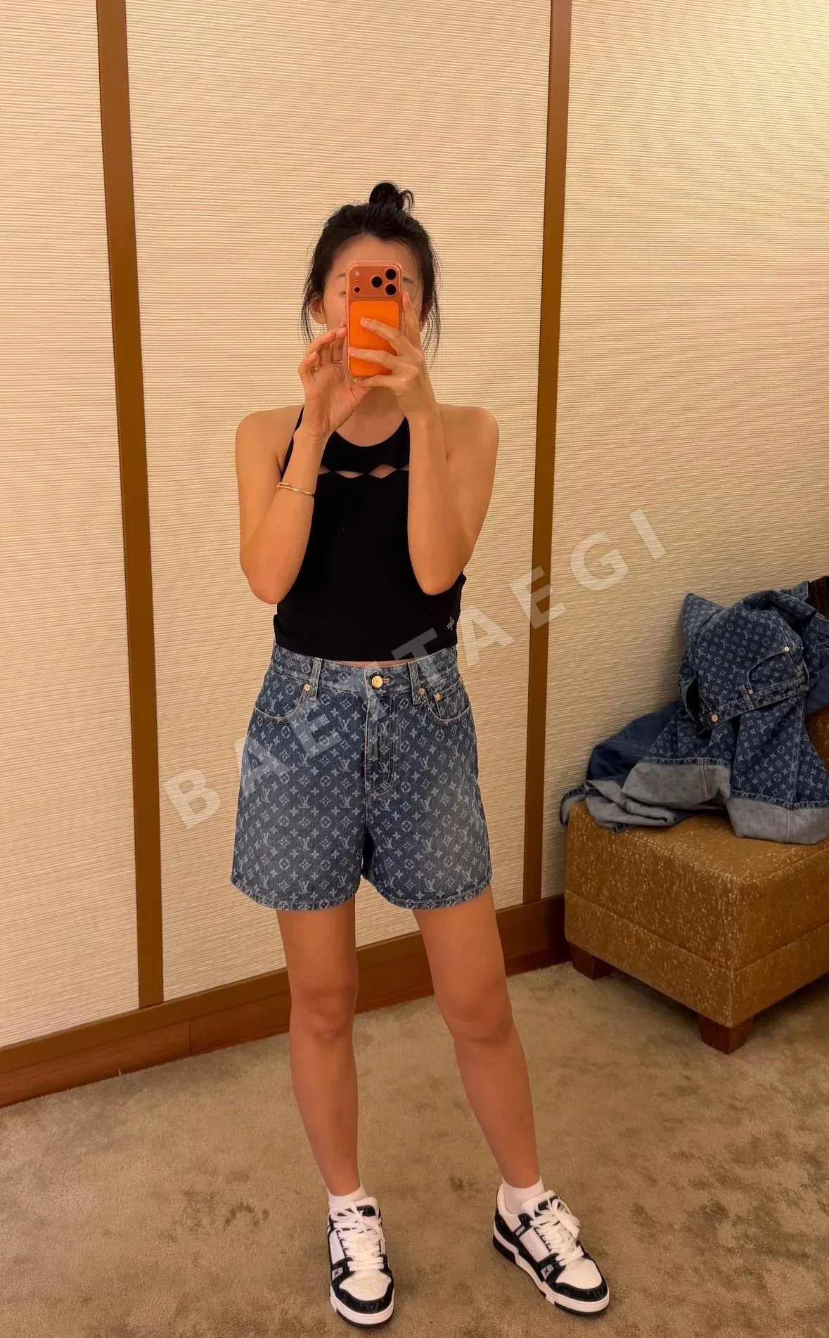 루이비통 모노그램 패턴 하이웨스트 여성 데님 반바지 상세 이미지 4