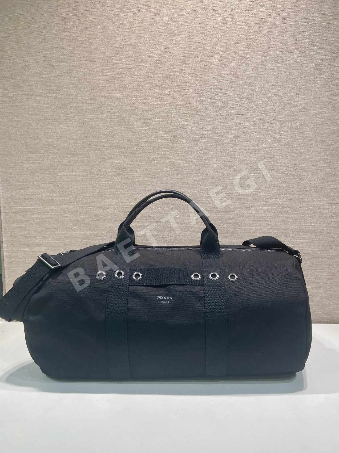 프라다 컴팩트 숄더백 2VC056