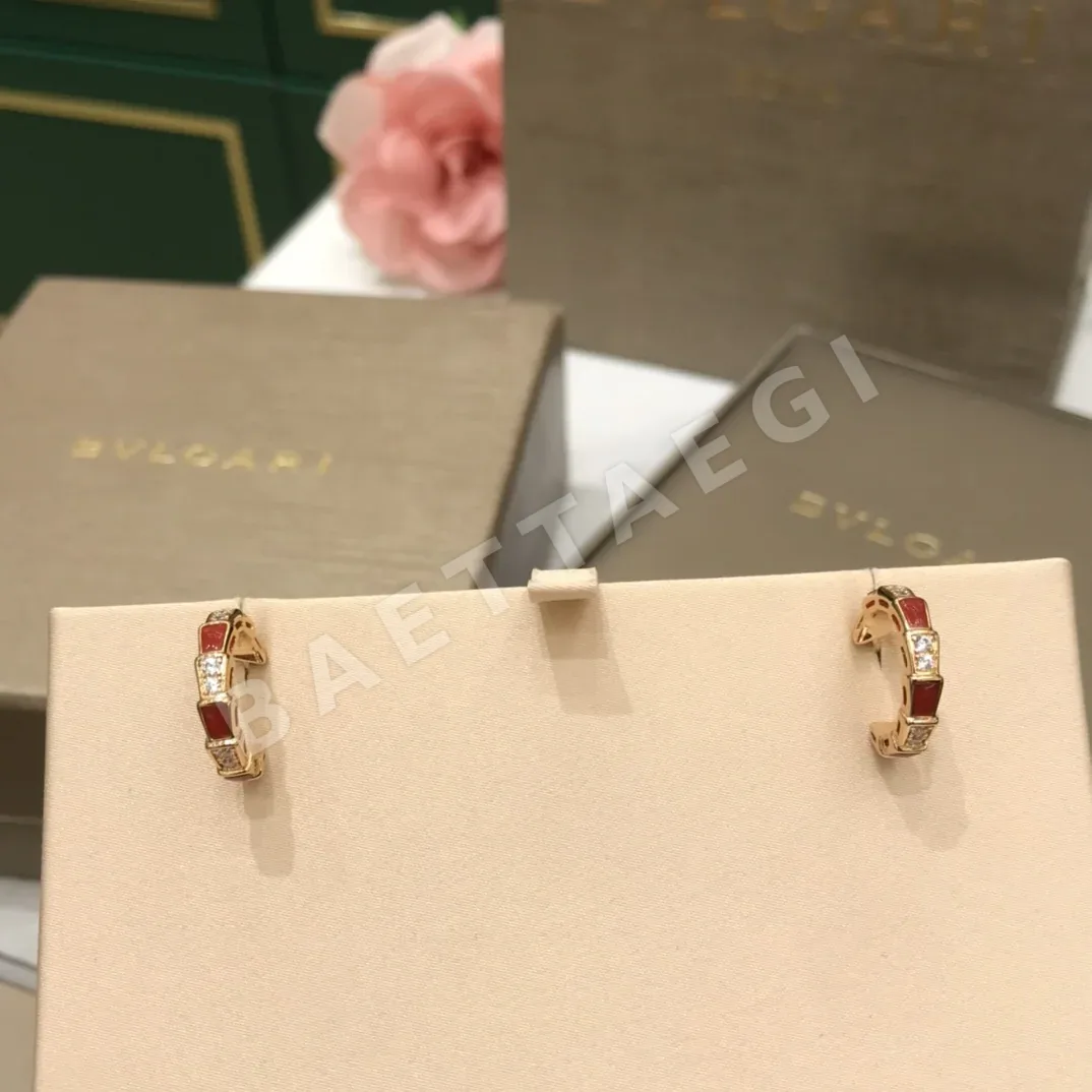 불가리 스네이크본 귀걸이 상세 이미지 1