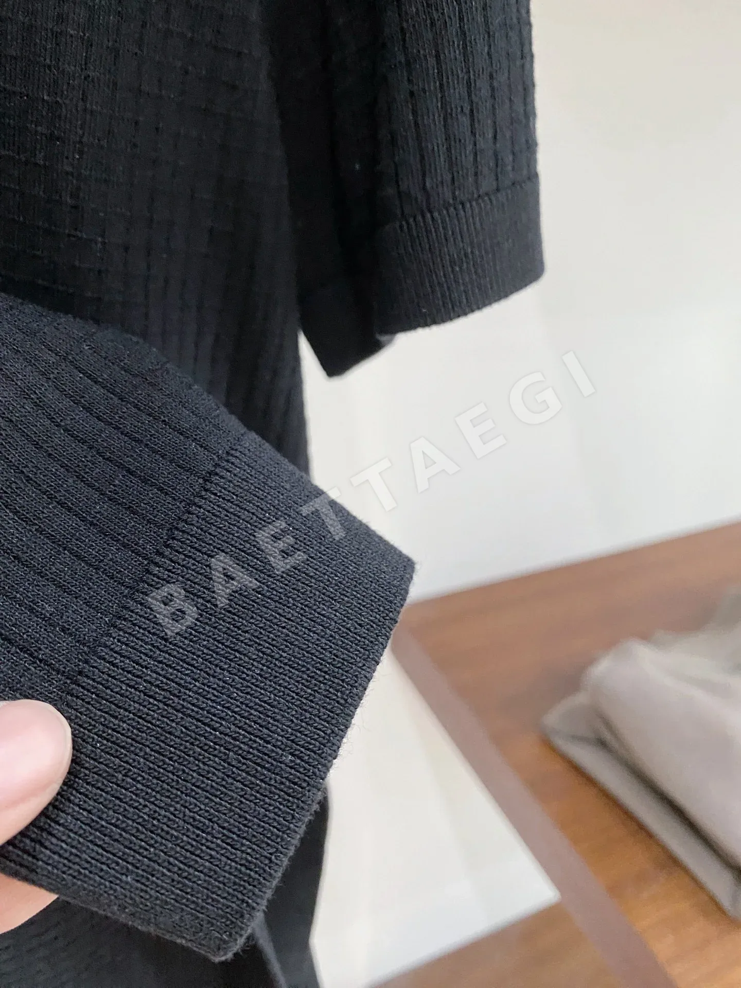 로로피아나 린넨 혼방 남성 반팔 티셔츠 상세 이미지 8