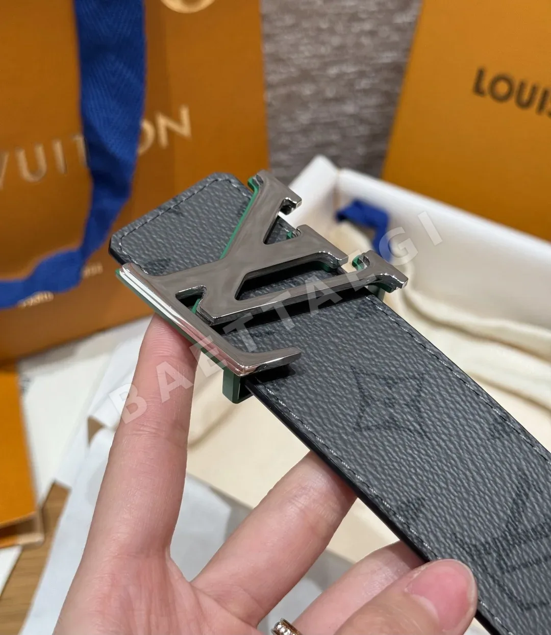 루이비통 이니셜 버클 40mm 리버시블 벨트 상세 이미지 7