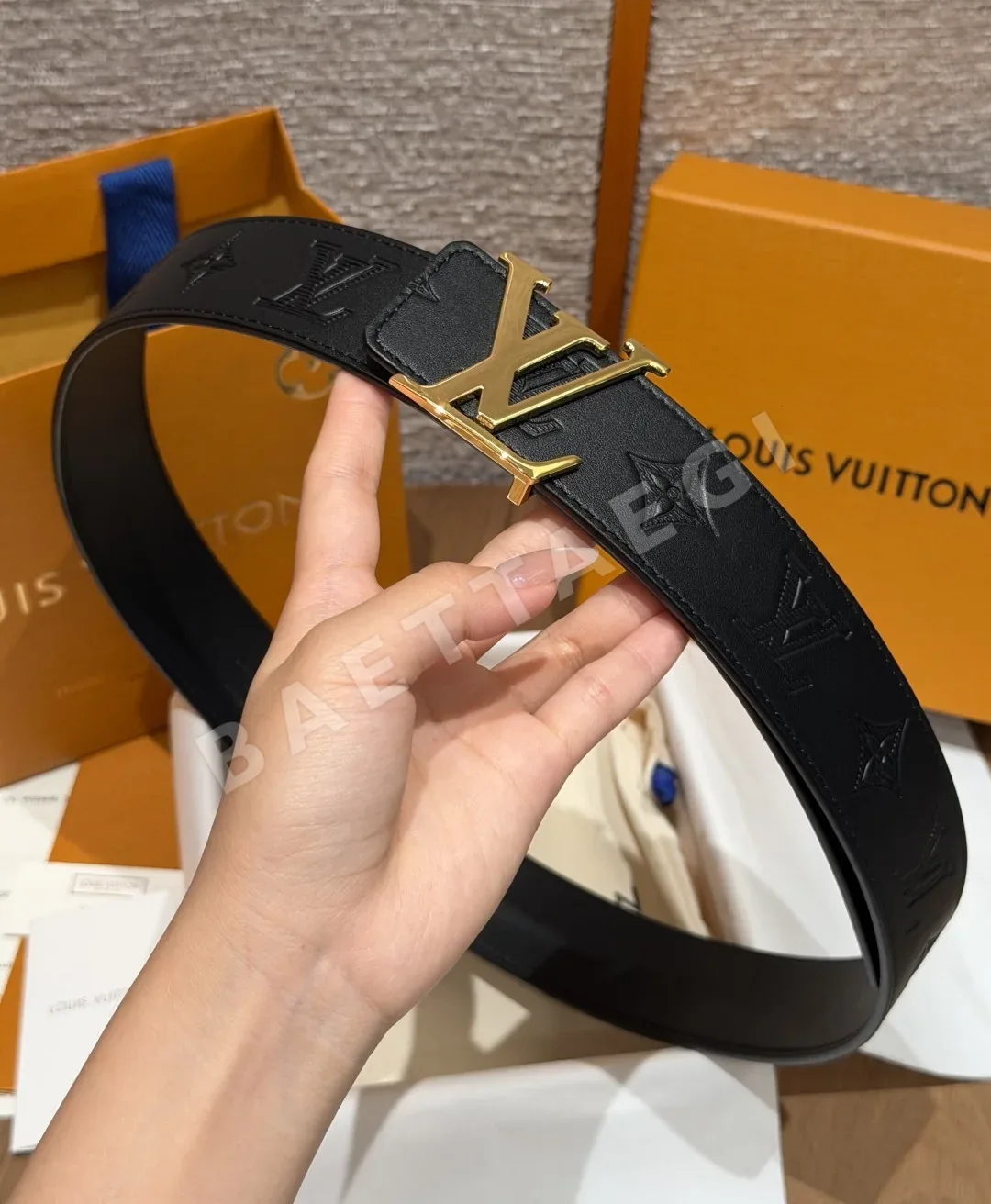 루이비통 모노그램 엠보스 40mm 리버시블 벨트 상세 이미지 3