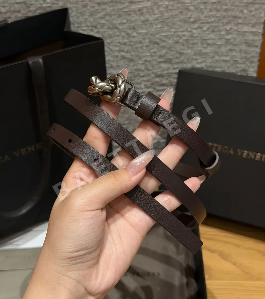 보테가베네타 소가죽 로프 버클 슬림 벨트 상세 이미지 2