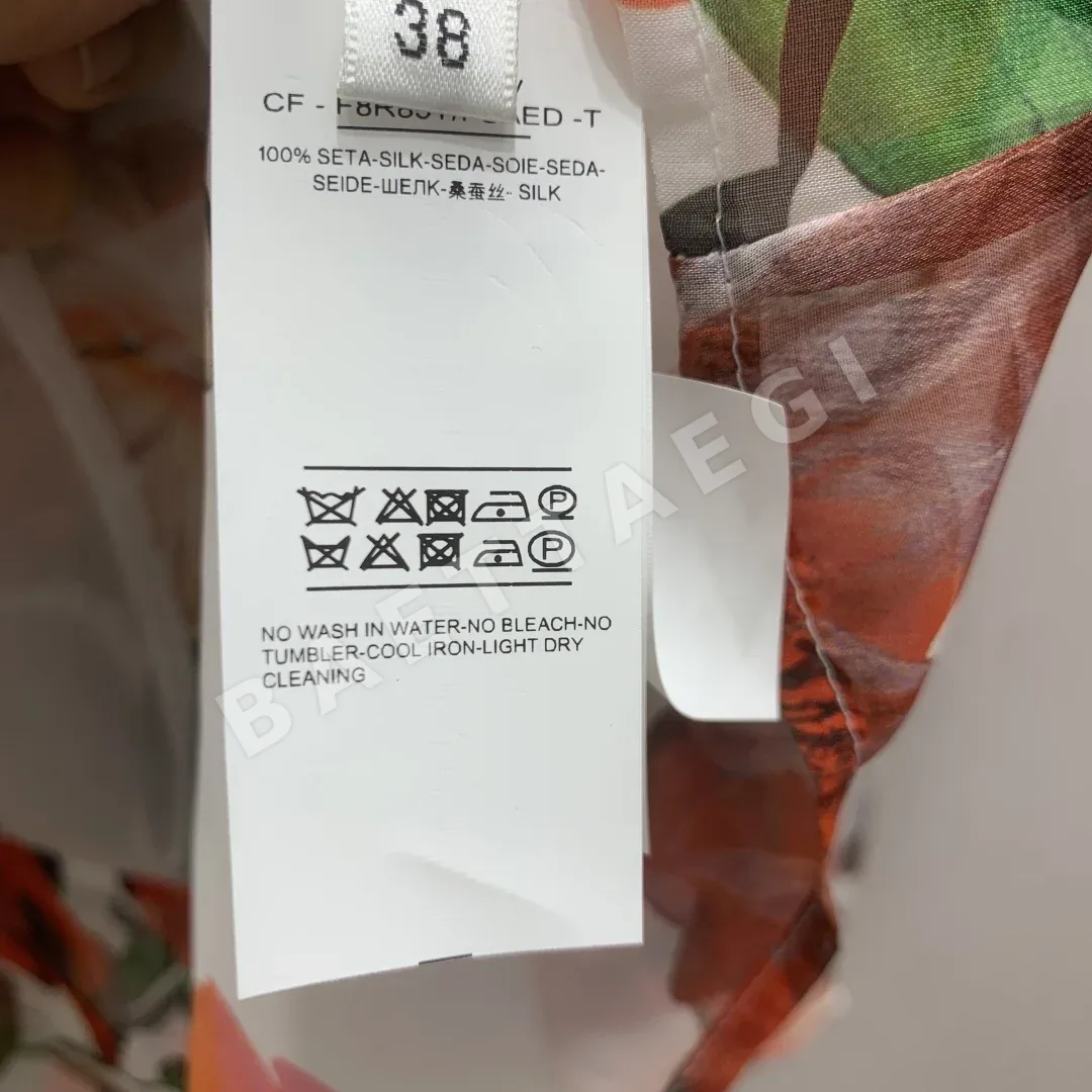 돌체앤가바나 실크 프린트 진주 장식 타이넥 셔츠 상세 이미지 8