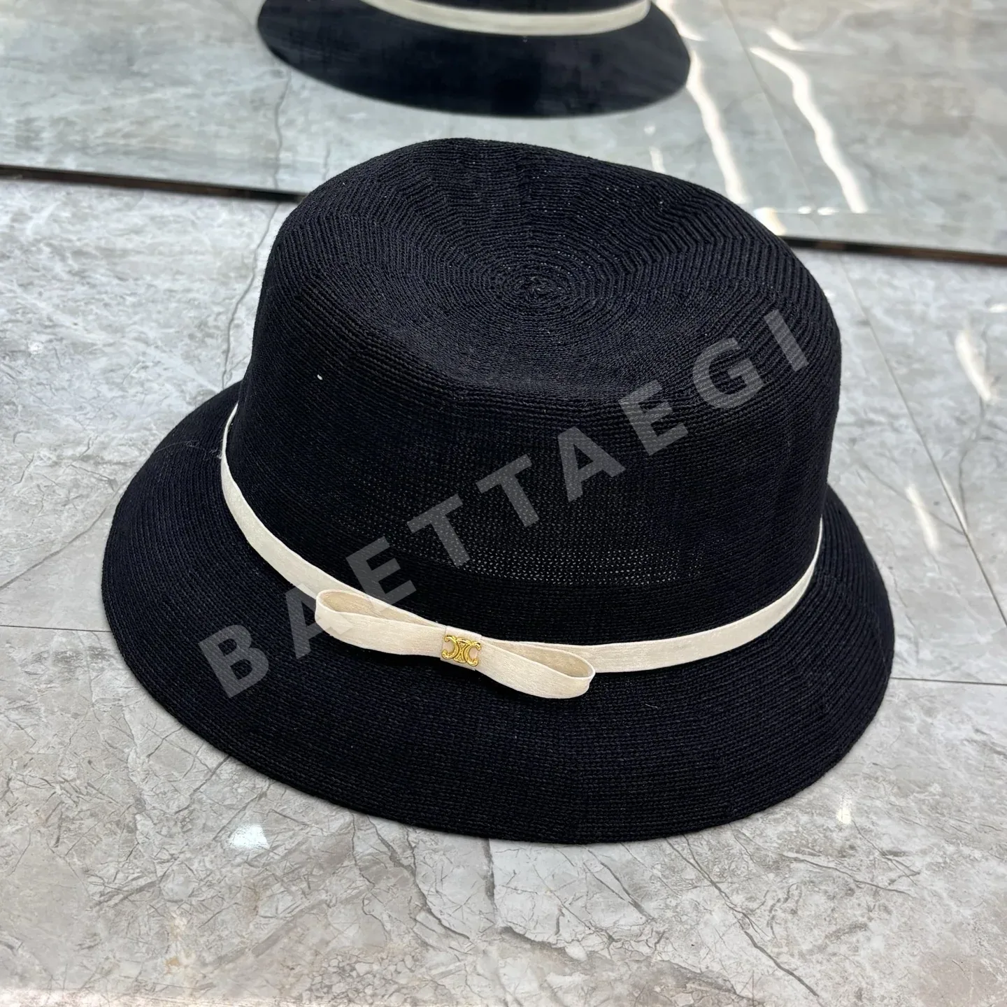 셀린느 메시 캡 84137