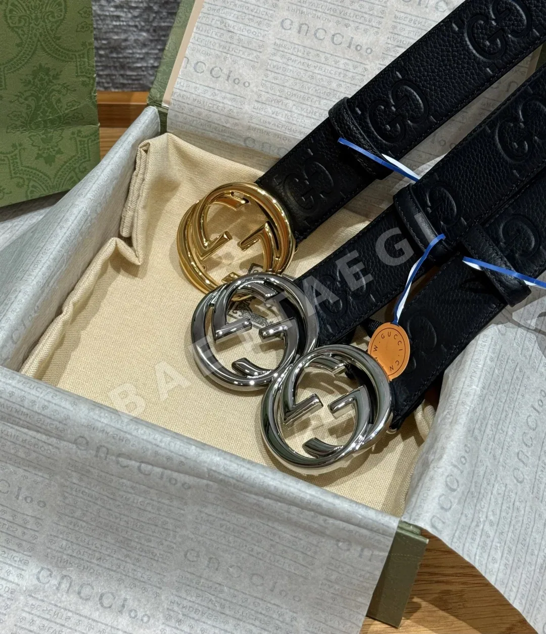 구찌 인터로킹 더블 G 골드 장식 카프스킨 벨트 상세 이미지 2