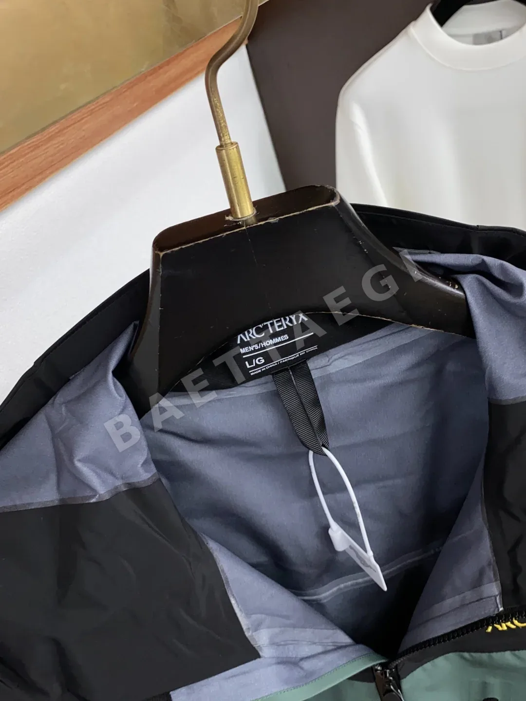 아크테릭스 알파 SV GORE-TEX 프로 방수 하드쉘 자켓 상세 이미지 3
