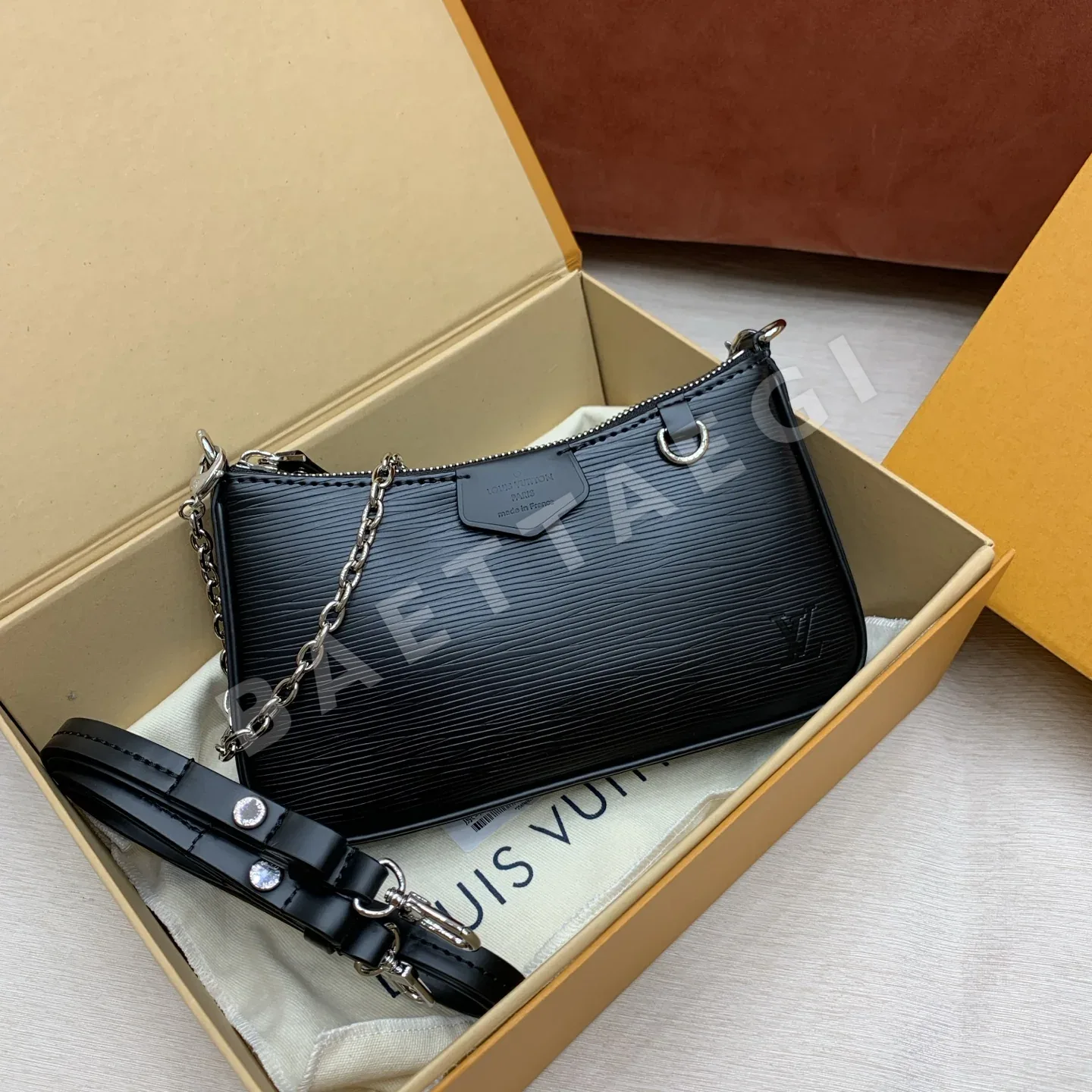 루이비통 로메가 체인 백 가방 M80471 상세 이미지 1