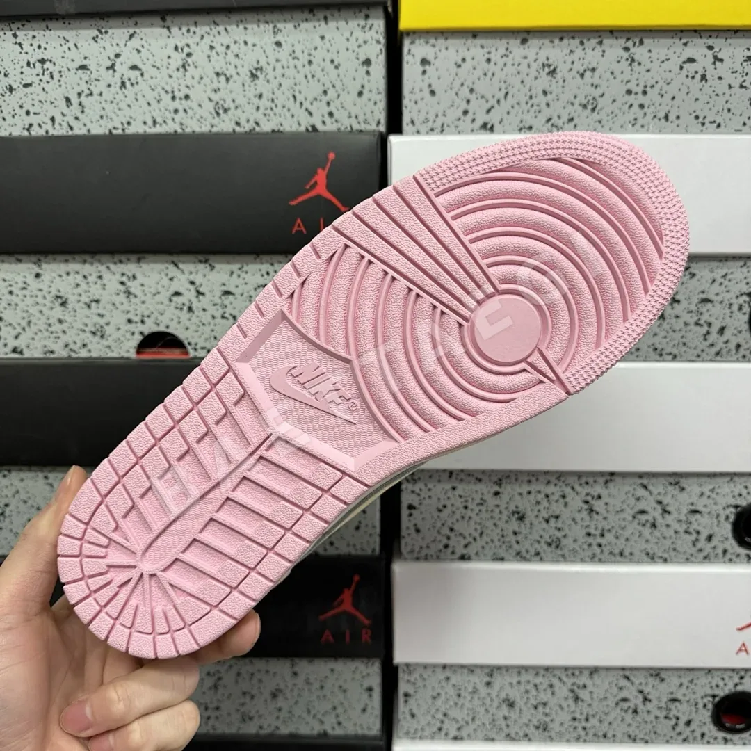 나이키 [PK4.0] 조던 1 레트로 로우 OG SP IQ7604-100 201253 Nike Jordan 1 Retro Low OG SP 상세 이미지 4
