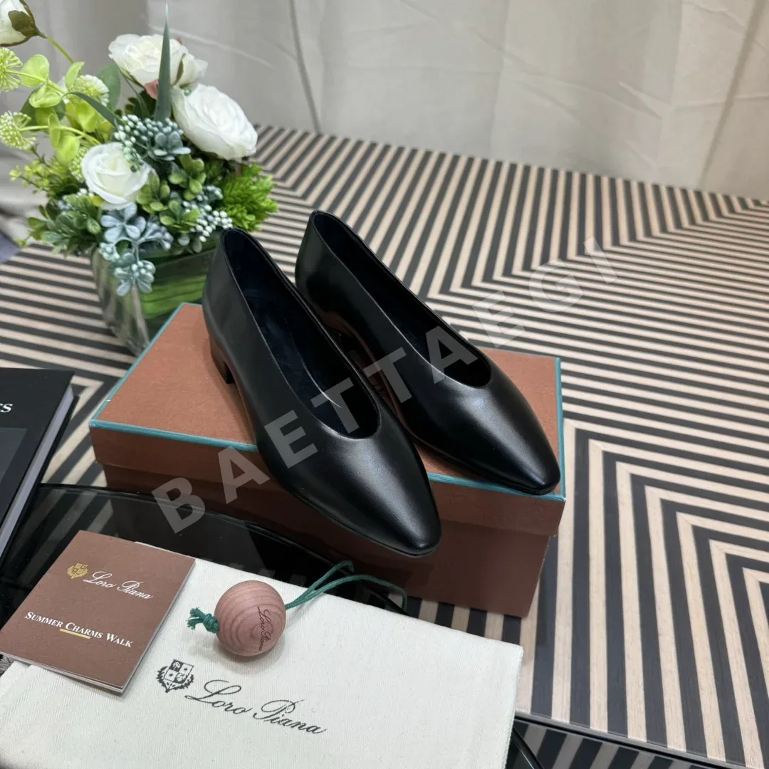 로로피아나 소가죽 라운드토 신발 상세 이미지 9