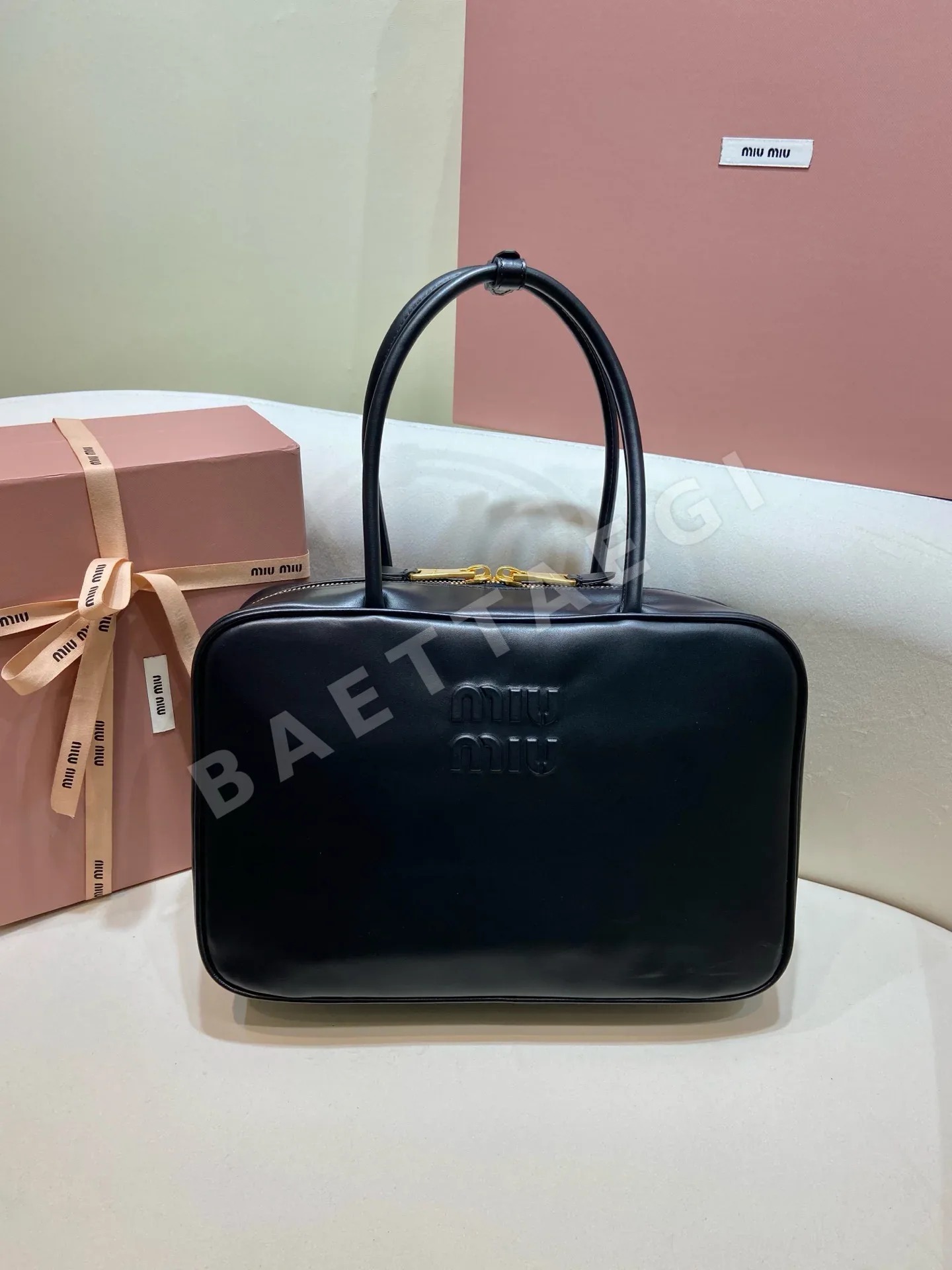 미우미우 블랙 라지 볼링백 5BB117