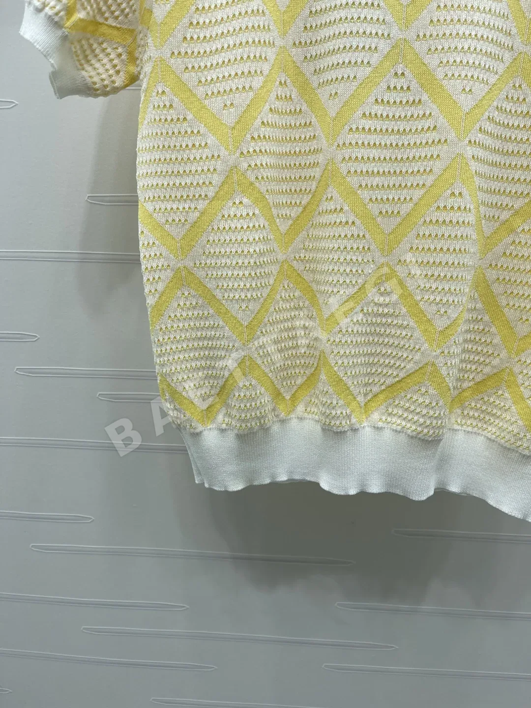 샤넬 다이아몬드 패턴 로고 반팔 니트 탑 상세 이미지 5
