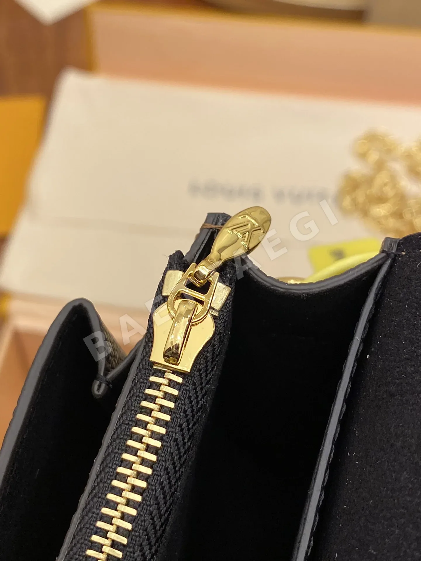 루이비통 M60221 가방 상세 이미지 6