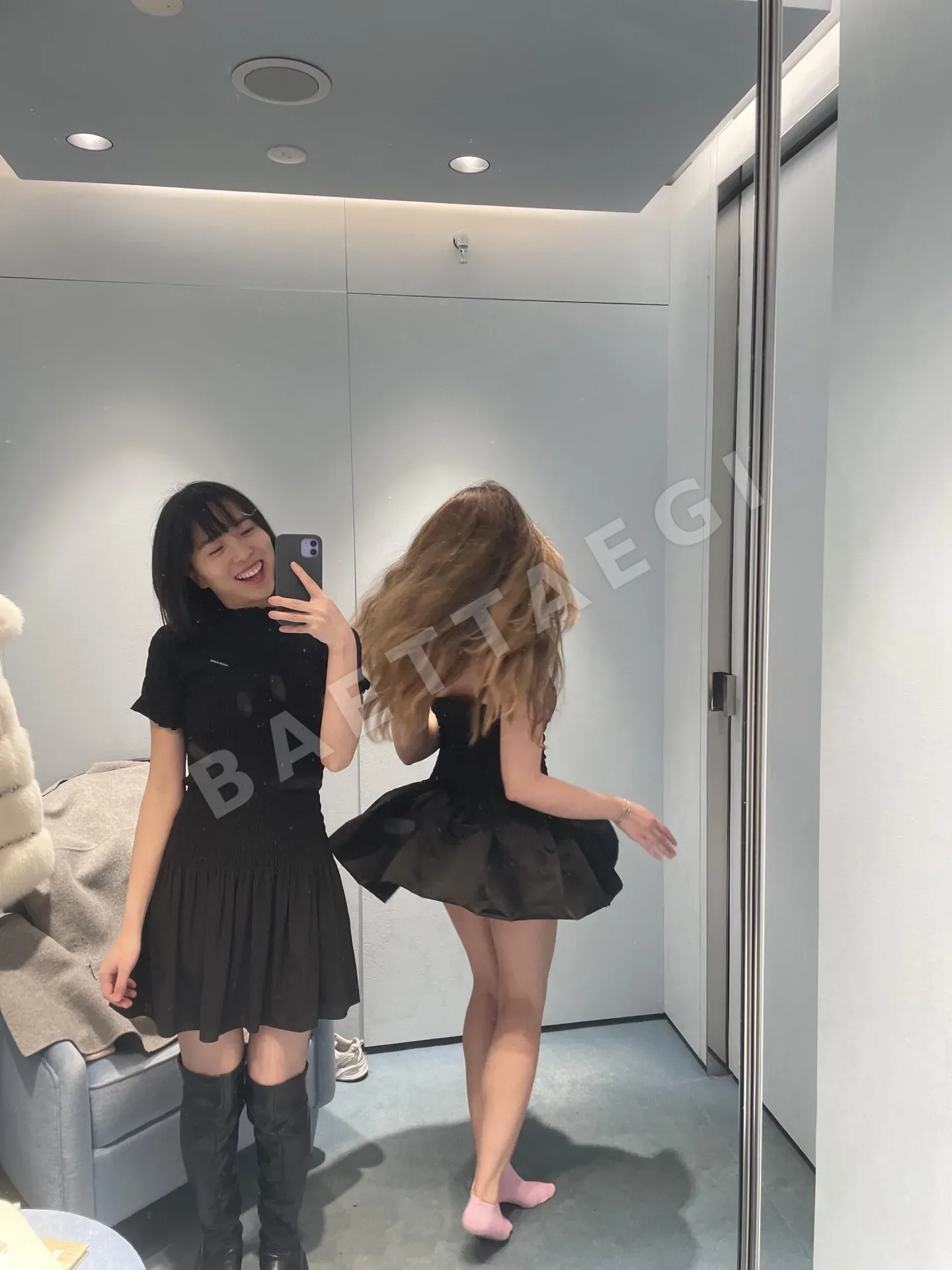 미우미우 조제트 플리츠 반팔 미니드레스