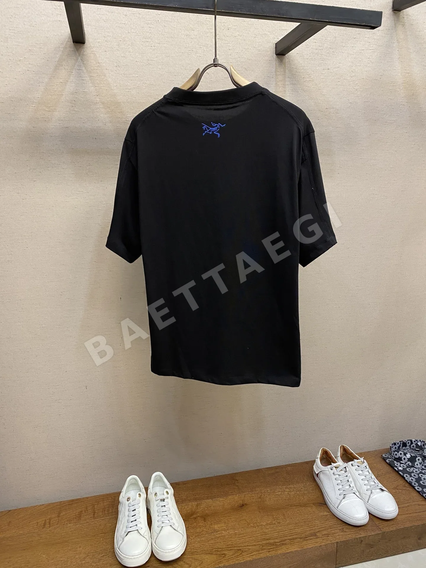 아크테릭스 유니섹스 반팔 티셔츠 상세 이미지 2