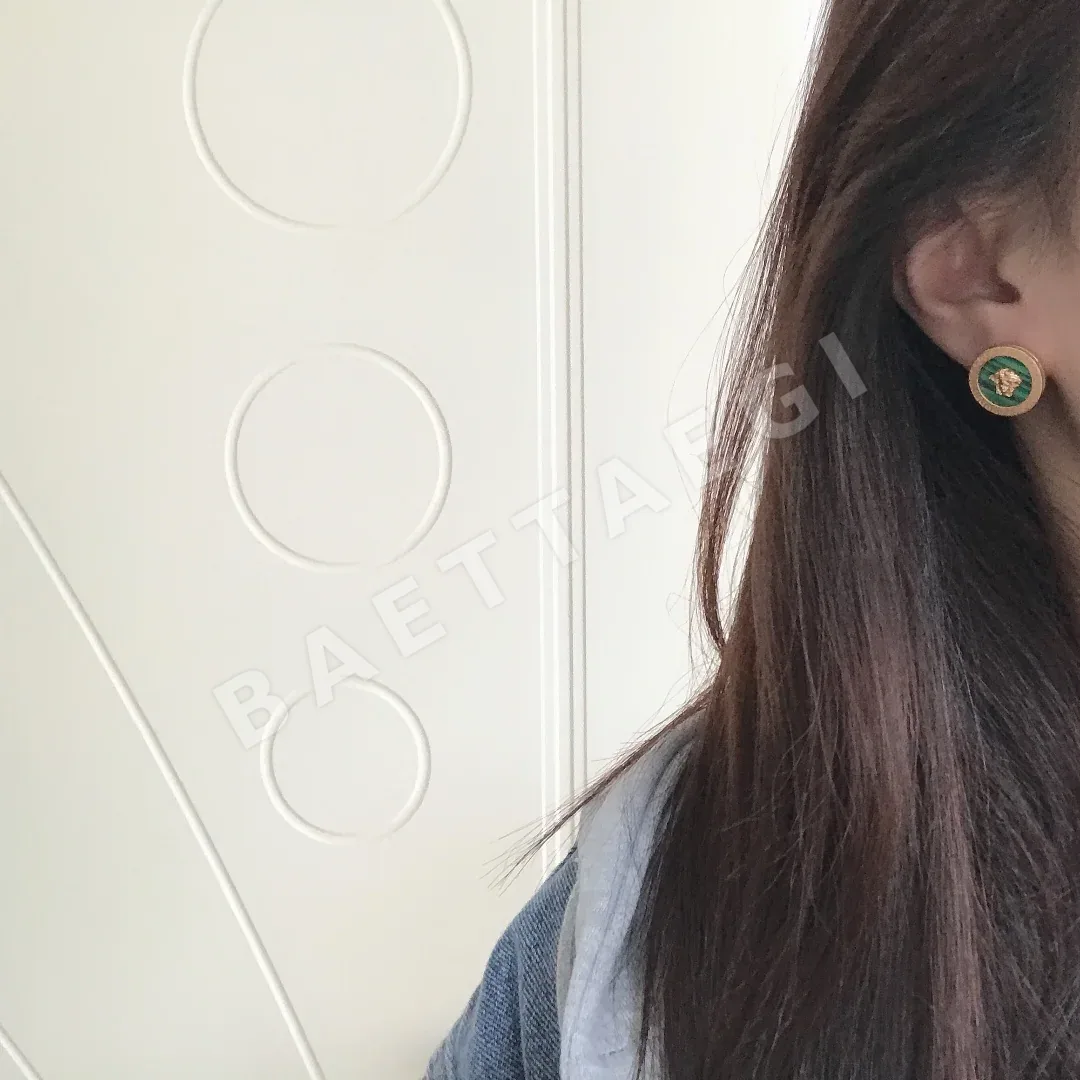 베르사체 메두사 골드 스터드 귀걸이 상세 이미지 2