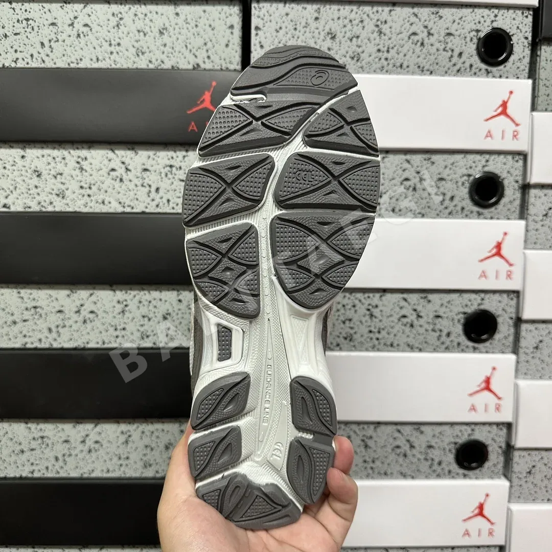 아식스 [M] 젤 NYC 1203A383-026 200494 Asics Gel-NYC Cloud Grey Cement Grey 상세 이미지 9