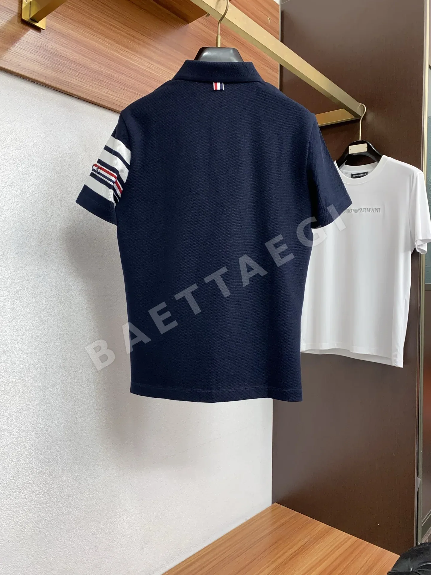 톰브라운 클래식 카라 남성 반팔 폴로셔츠 상세 이미지 10