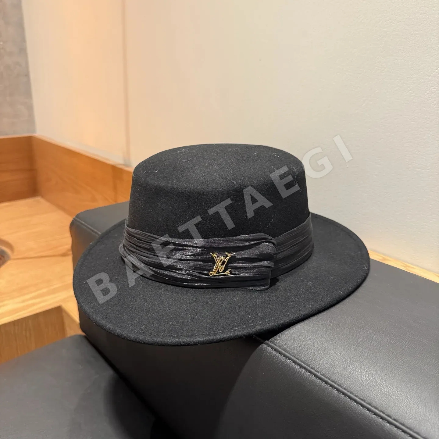 루이비통 울 플랫 탑 하트 모자 상세 이미지 1