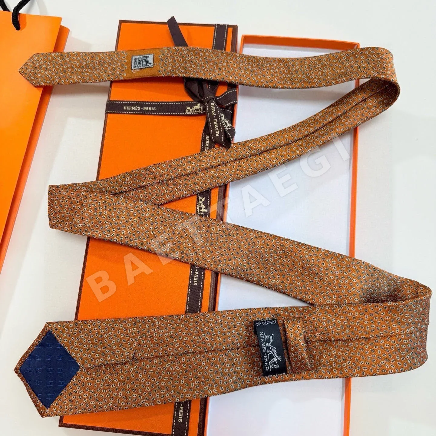 에르메스 기하학 패턴 트윌 실크 넥타이 상세 이미지 7