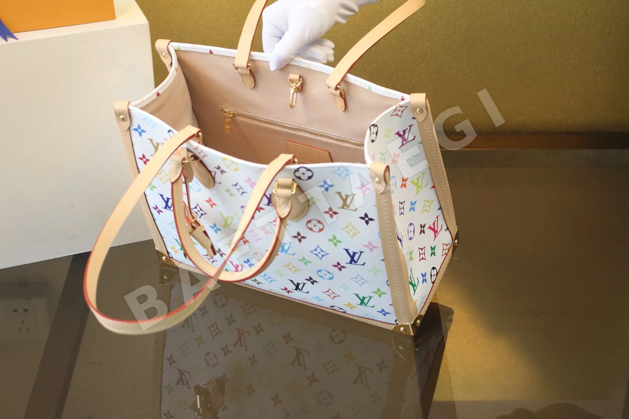 루이비통 무라카미 다카시 멀티컬러 온더고 가방 M13079 상세 이미지 7