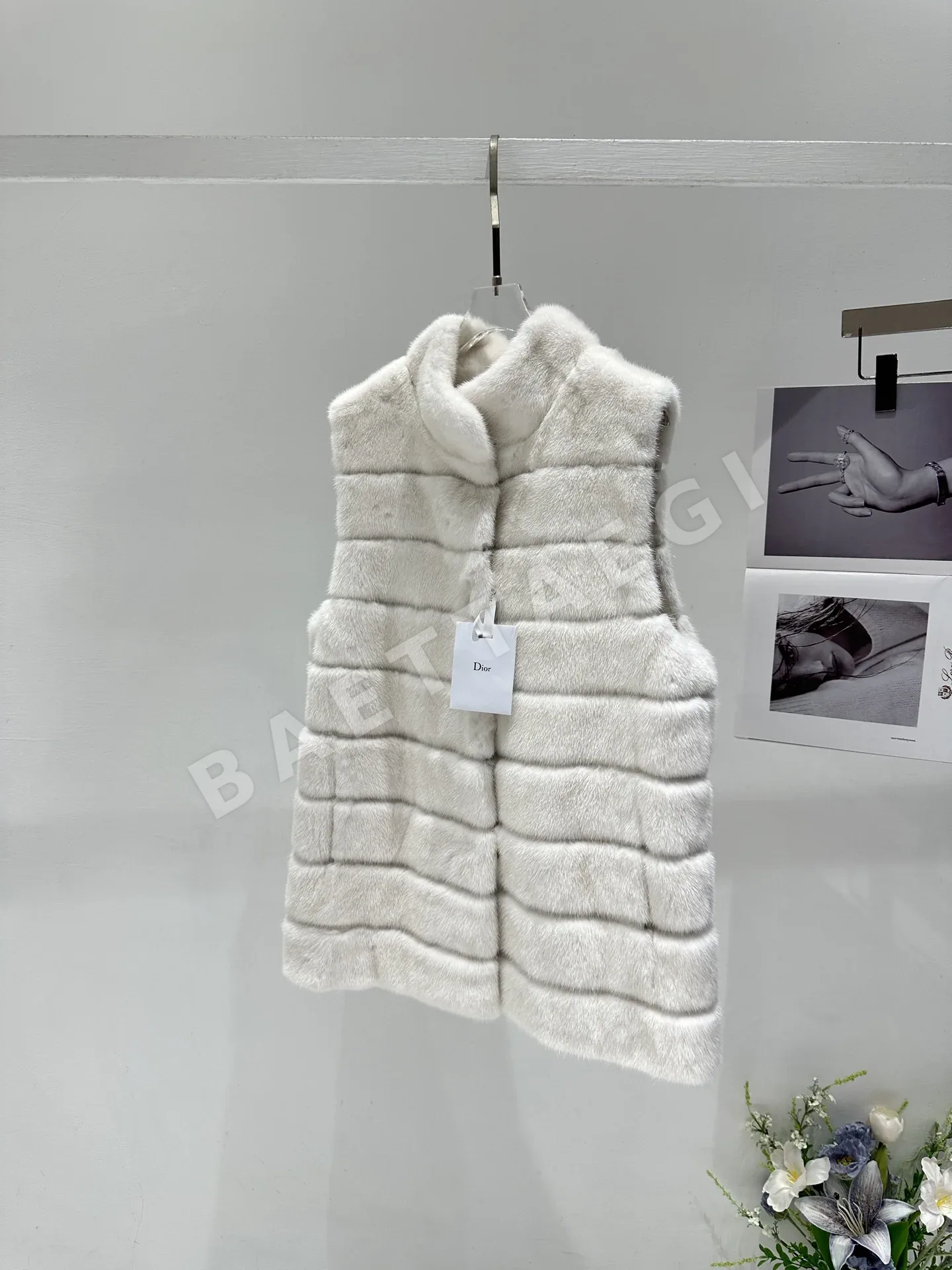 디올 오트쿠튀르 메티에다르 여성 조끼 상세 이미지 2