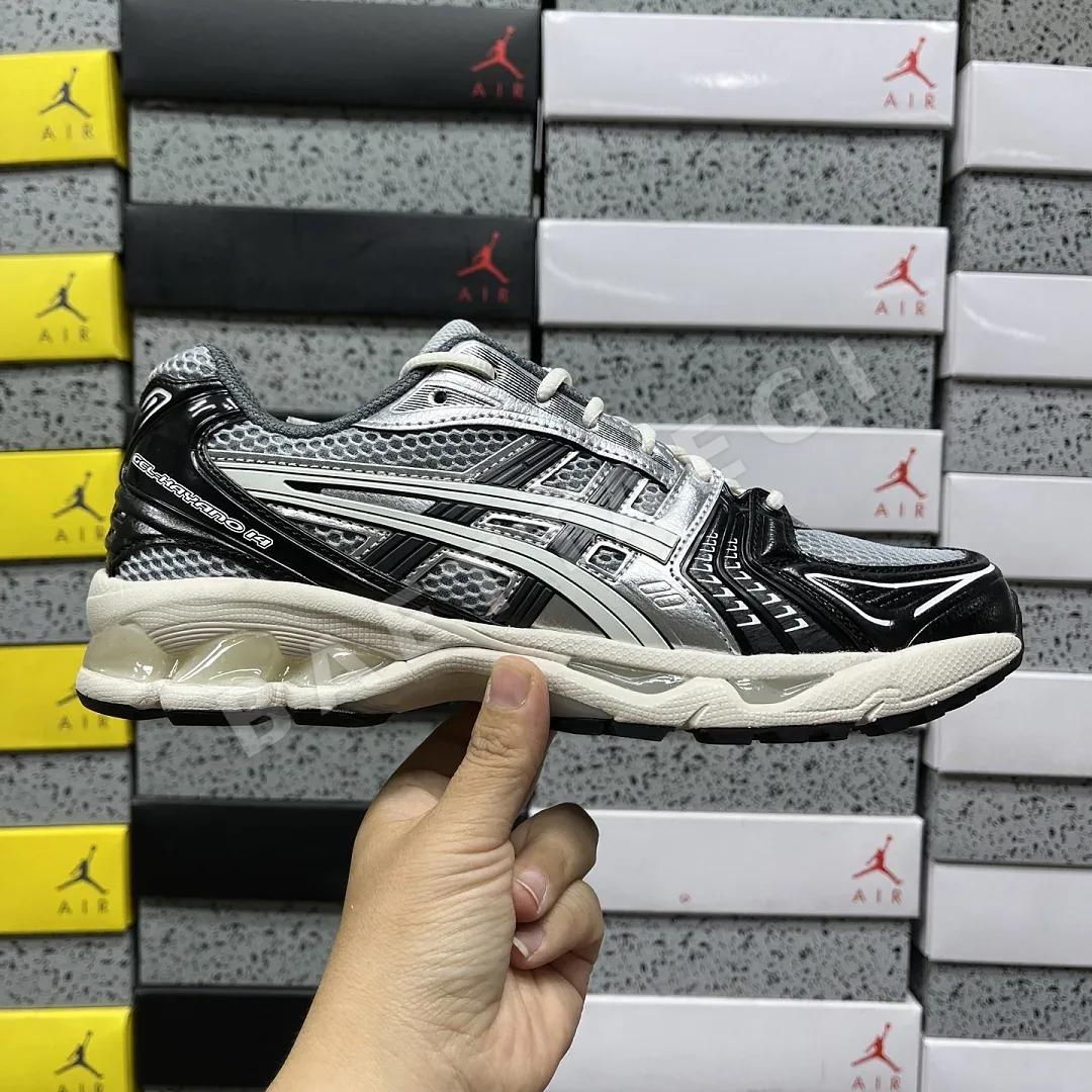 아식스 [TOP] 젤 카야노 14 1201A935-001 200411 Asics Gel-Kayano 14 Black Glacier Grey 상세 이미지 7