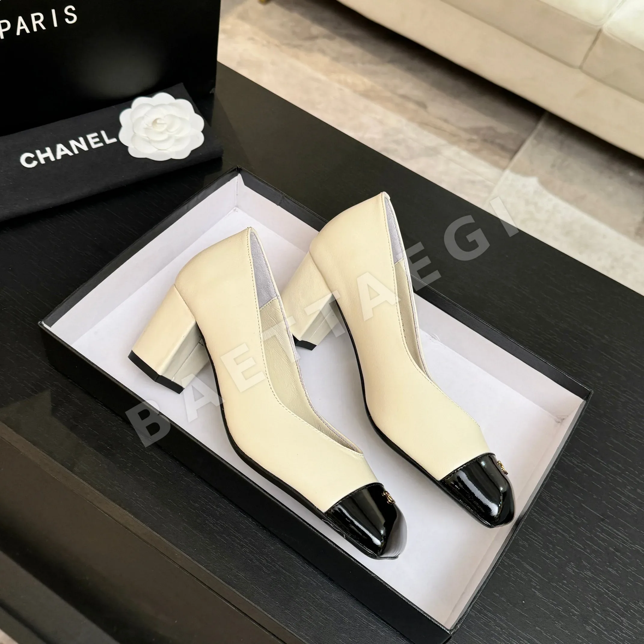 샤넬 더블 C 스티치 스퀘어 토 여성 신발 상세 이미지 9