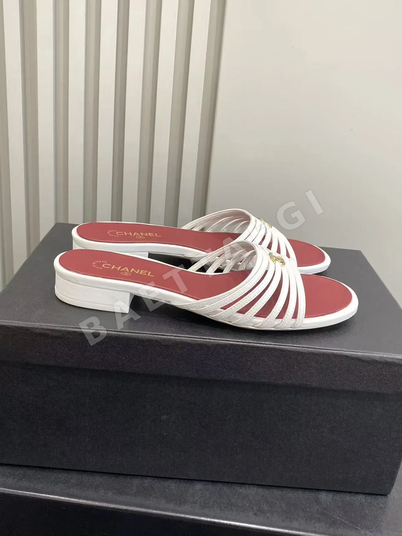 샤넬 C스트랩 로만 샌들 157171