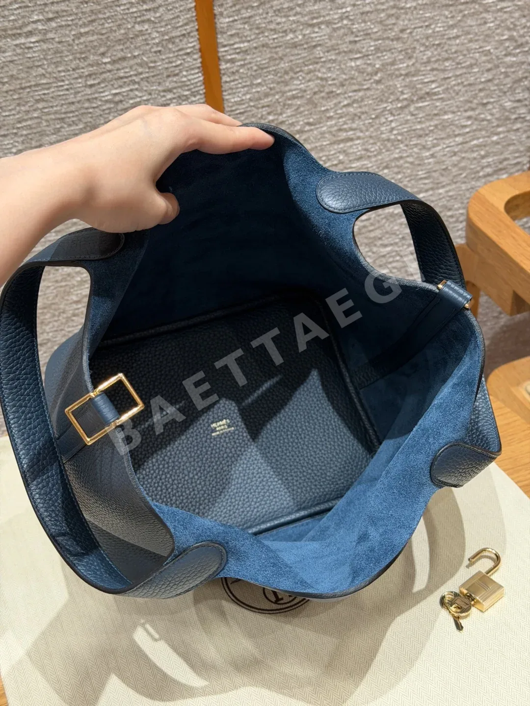 에르메스 피코탄 락 가죽 지갑 상세 이미지 6