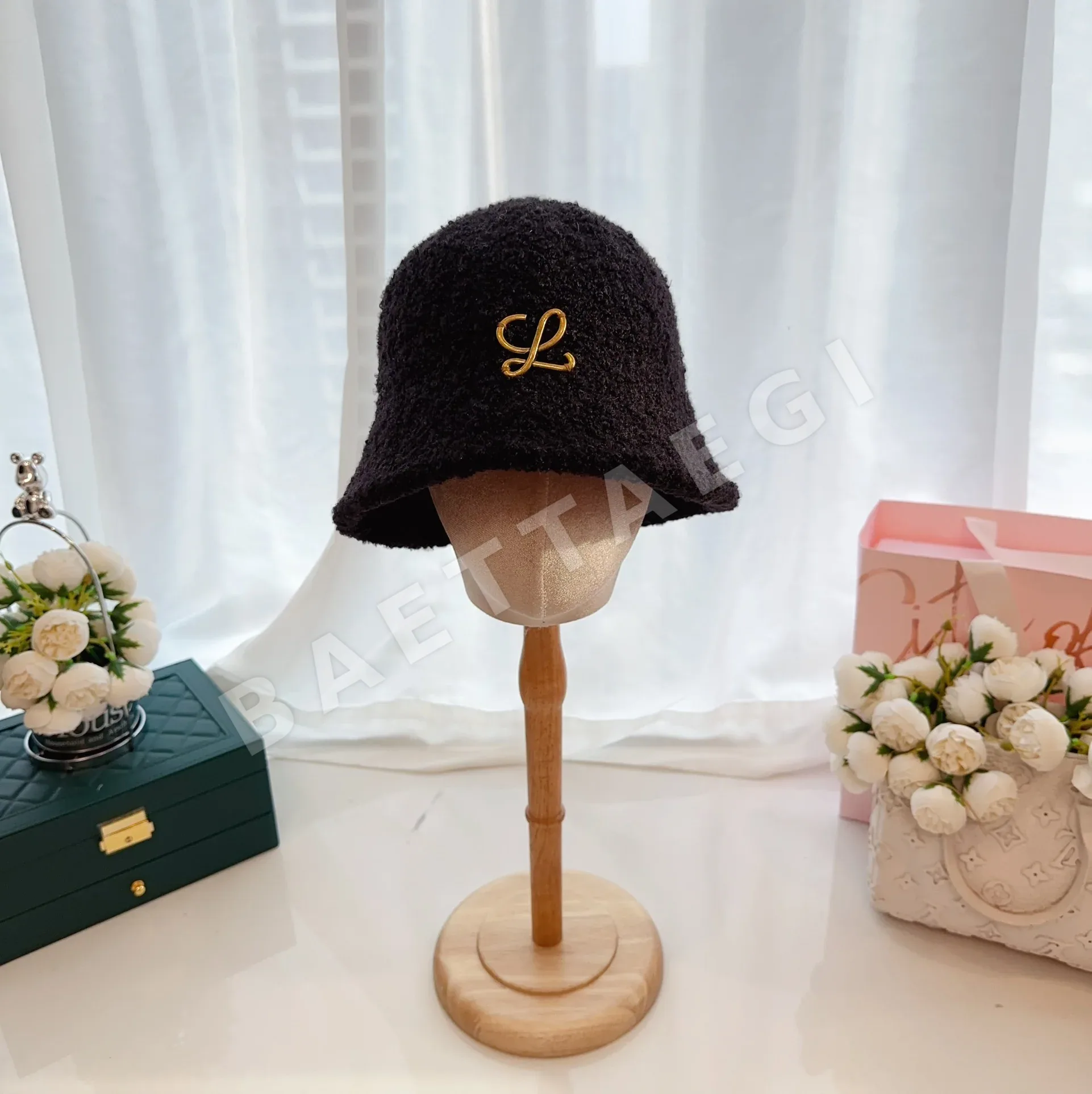 로에베 알파카 울 니트 버킷 햇 상세 이미지 3