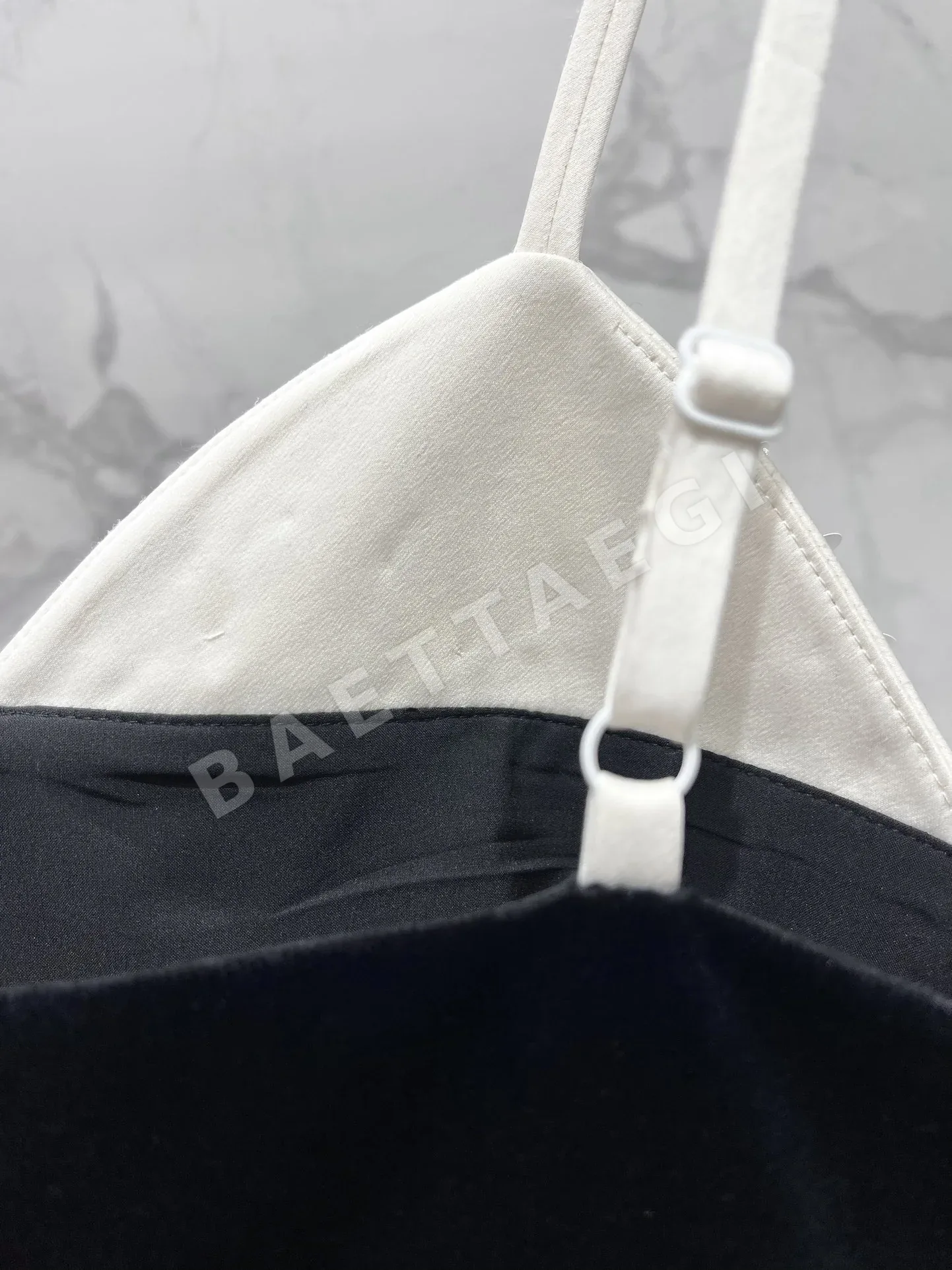 미우미우 비즈 장식 벨벳 원피스 상세 이미지 6