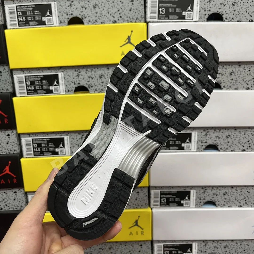 나이키 [PE] P 6000 CD6404-026 201187 Nike P-6000 Black White Metallic Silver 상세 이미지 2