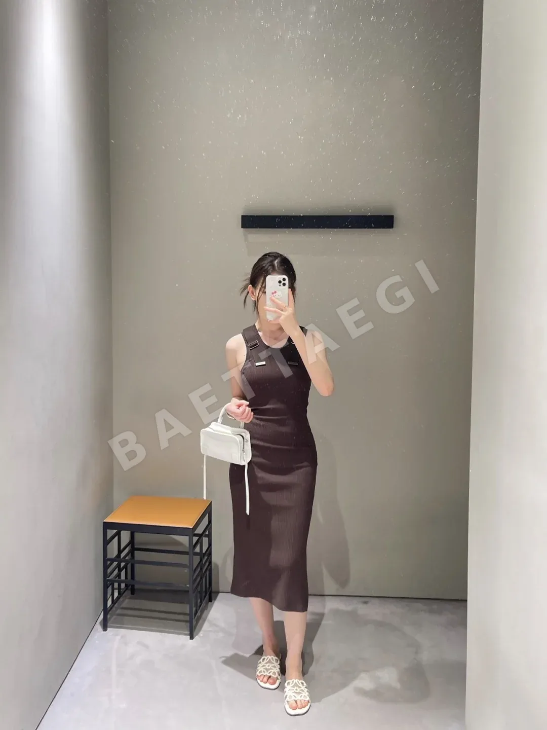 로에베 메탈 버클 리브 니트 여성 원피스 상세 이미지 7