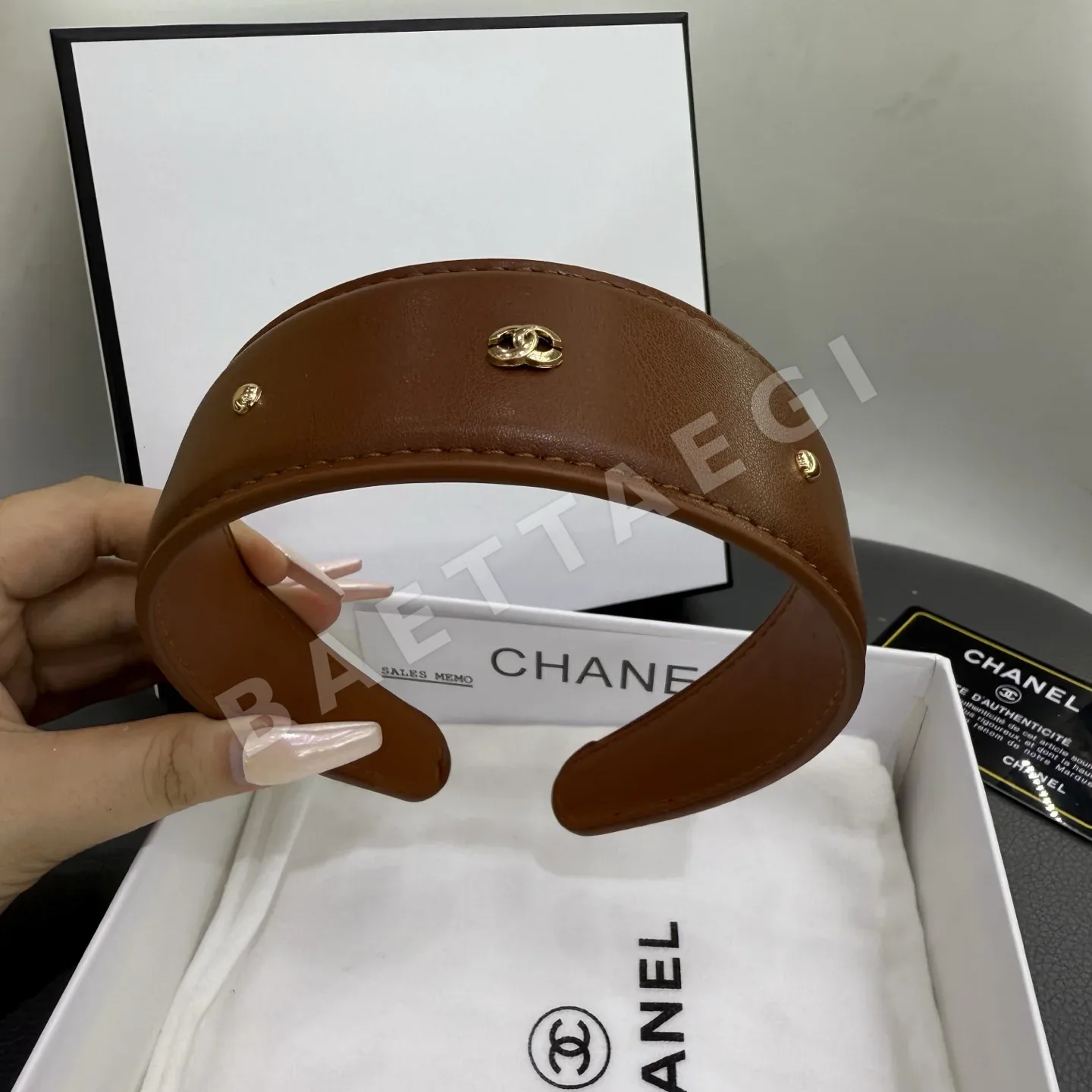 샤넬 골드 가죽 와이드 헤드밴드 상세 이미지 3