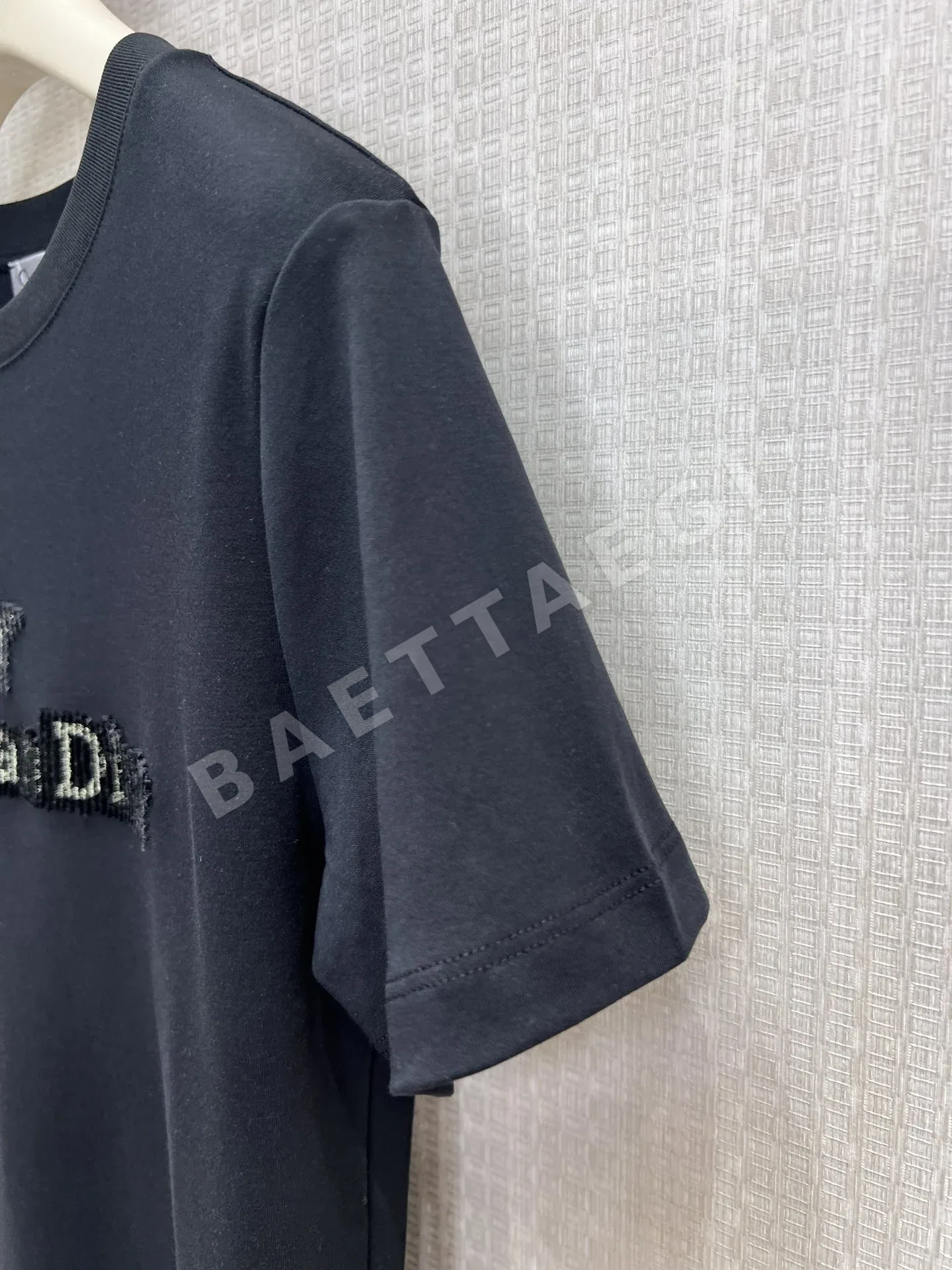 디올 여성 비즈 장식 반팔 티셔츠 상세 이미지 6