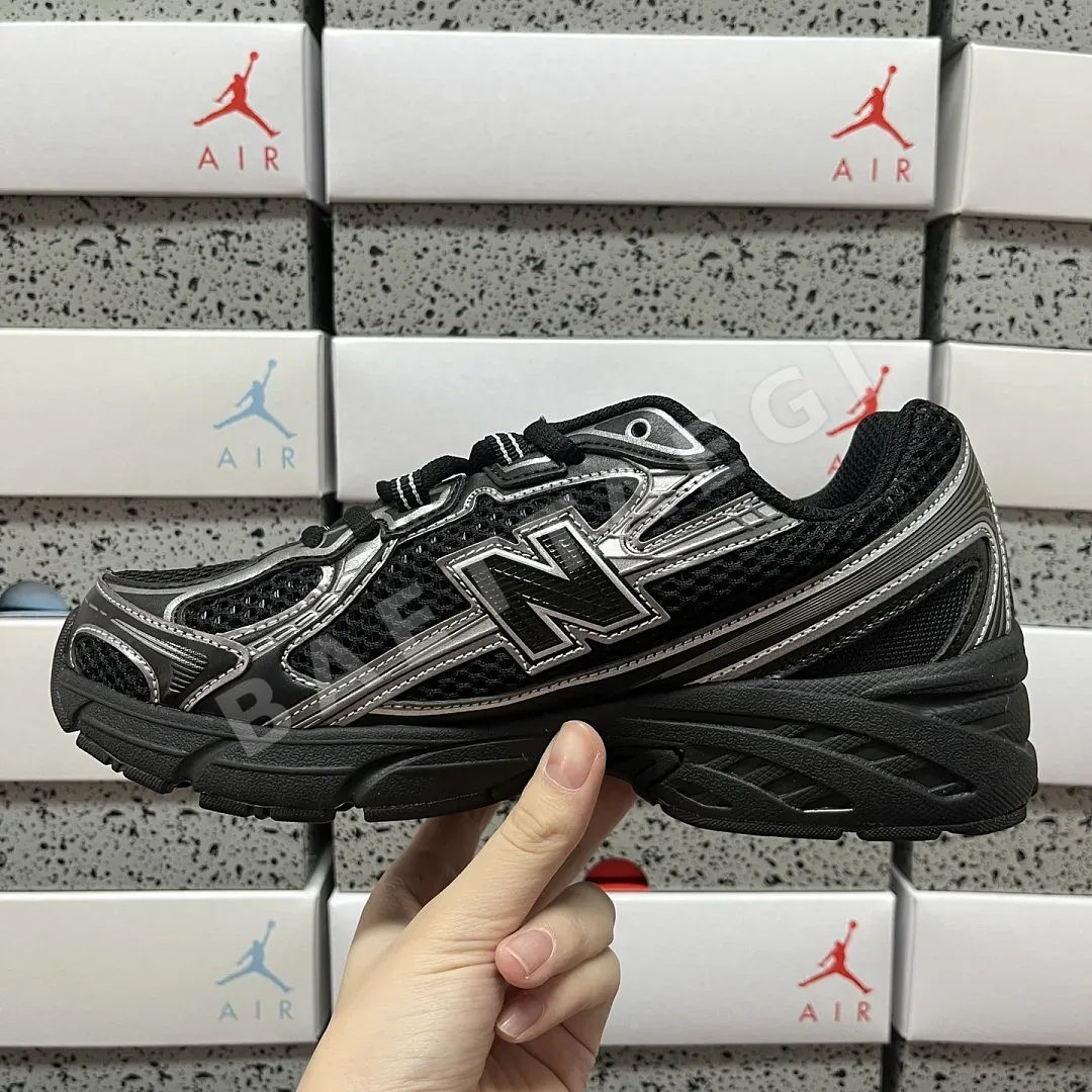 뉴발란스 [XY] 740v2 U740BM2 202055 New Balance 740v2 Black Grey Silver 상세 이미지 2